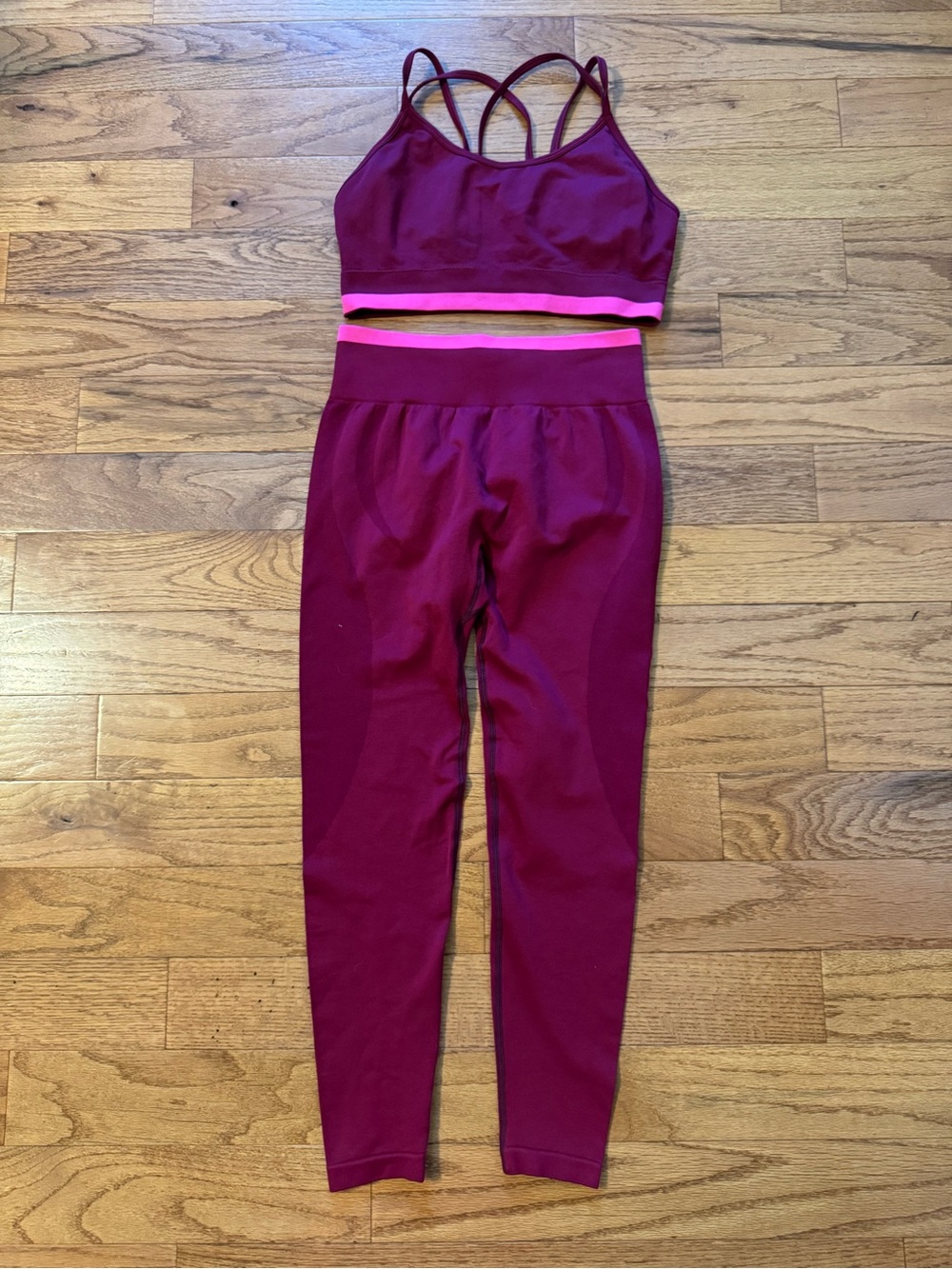 Missguided Magenta Active Crop Top with Ribbed Hem